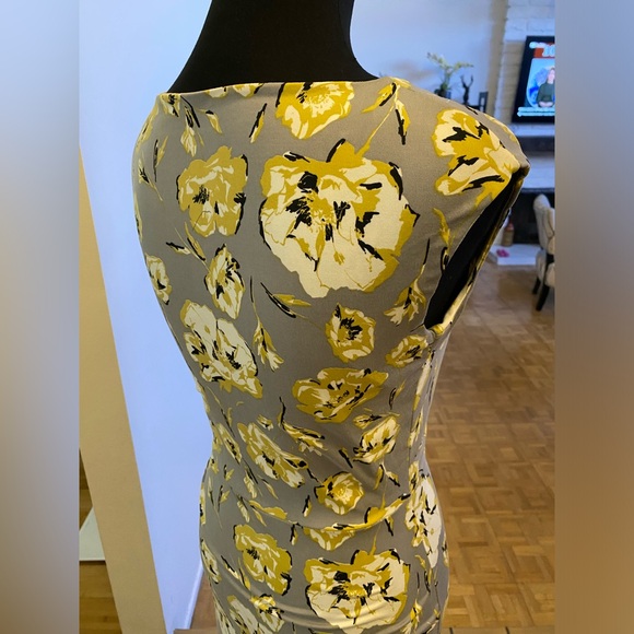 NWOT MERMAID DRESS GRAY FLOWER DESIGN - Picture 8 of 12